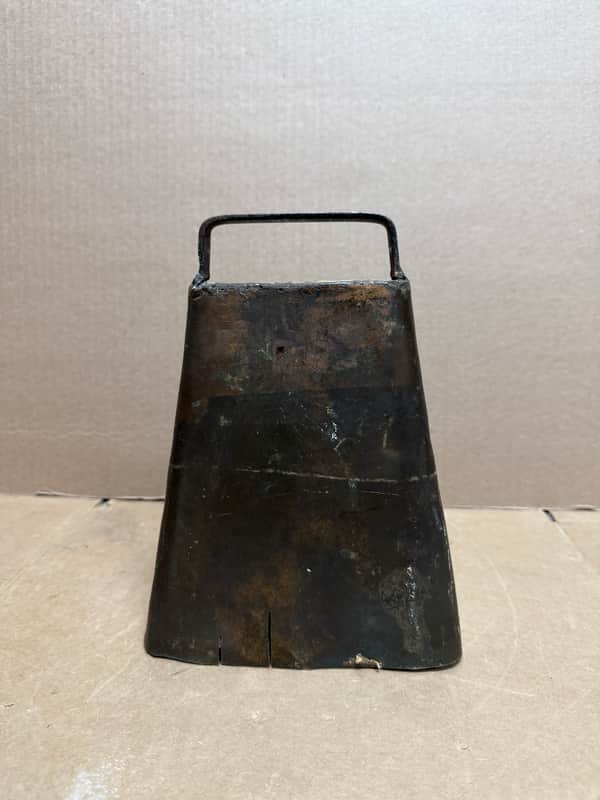 Unbranded Vintage Steel Cowbell – Handcrafted Construction – Rustic Patina – Used (Poor Condition) image 1