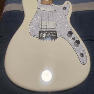 Fender Player Series MIM 2016-2019 - White image 1