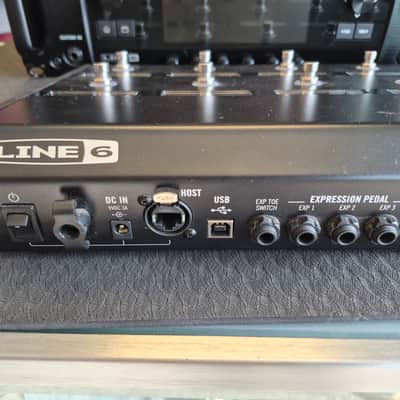 Line 6 Helix Rack with Controller image 4