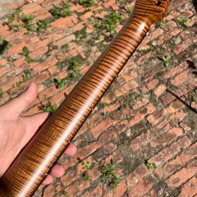 Round end stainless steel 22 frets AAAAA 22frets Roasted flame Maple guitar neck 25.5 inch white dot satin Rosewood image 5