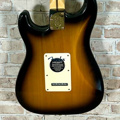 Fender 50th Anniversary American Deluxe Stratocaster 2004 - Sunburst image 6