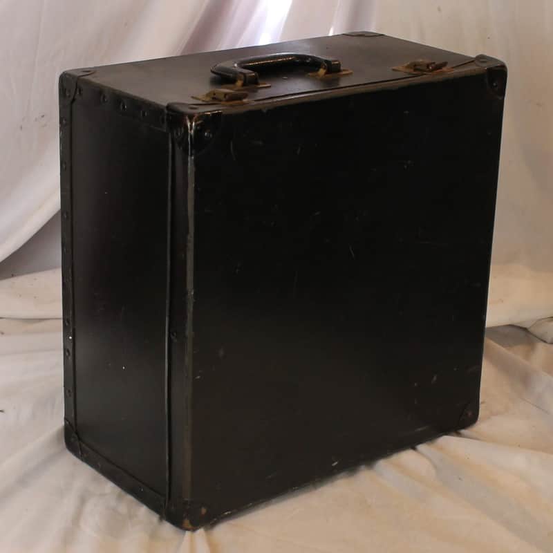 Italian Black Hard Case for Accordion 13.50" x 14.25" x 10.75" (34.25cm x 36.25cm x 27.25cm) image 1