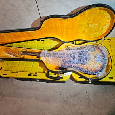 Teisco  tulip  guitar, sunburst Circa 1970's image 9