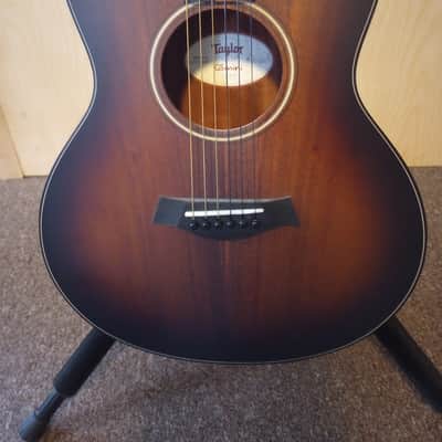 Taylor GS Mini-e Bob Taylor Signature image 2