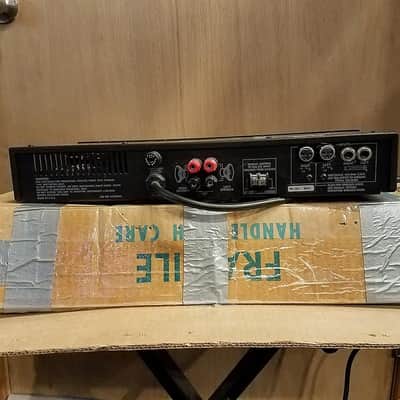 Carver Power Amp Used with box image 10