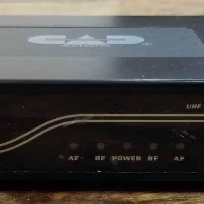 CAD GXLU Wireless Microphone System image 13
