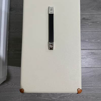 Mesa Boogie Rectifier 120-Watt 2x12" Horizontal Guitar Cab - Cream Bronco image 4