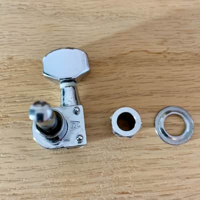 Tuning Head (1) For Electric Guitars, In-Line Style, Right Handed (Chrome) image 5