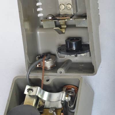 DeArmond Tremolo Control model 60B 1964-5 image 13