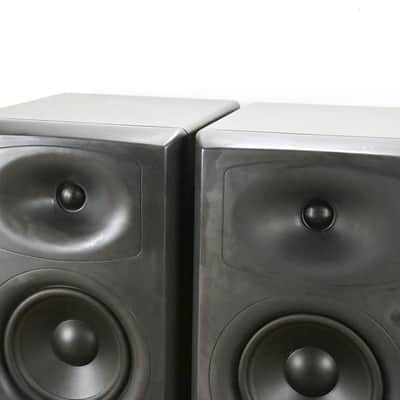 JBL LSR4326P Powered 2-Way 6.25" Bi-Amplified Studio Monitor (PAIR) CG015JA image 2