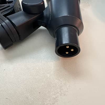 AKG D40 Cardioid Dynamic Instrument Mic 2010s - Black image 6