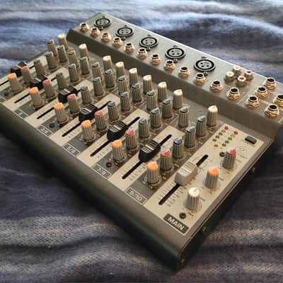 Behringer Xenyx 1002b Portable Mixer image 2