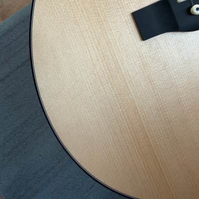 Martin Left Handed 000JR-10 Guitar Natural 2025 image 8