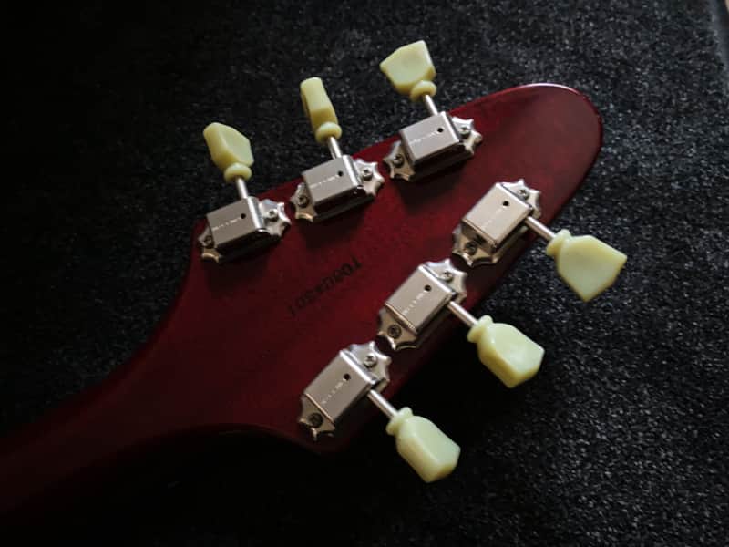 ESP Navigator N-FV Takada Custom Shop Flying V 2006 Cherry - VERY