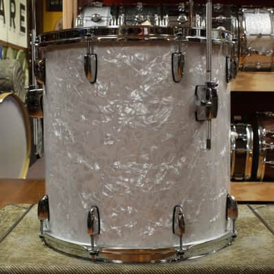 Pearl Professional Series Outfit in White Marine Pearl 18x22 8x10 8x12 9x13 16x18 16x16 image 9
