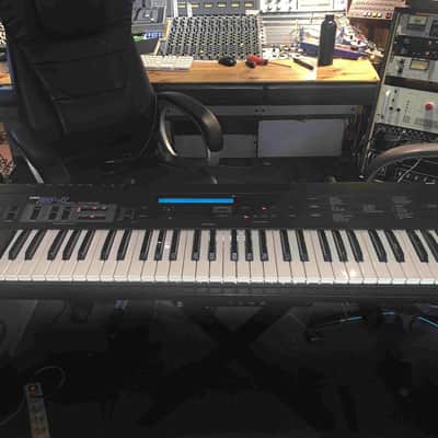 Korg DS-8 Digital Keyboard synthesizer 61 keys - pro studio
