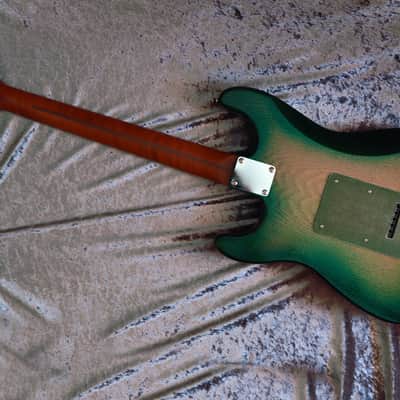 GB Liuteria Traditional Strato orange maple and green resin image 20