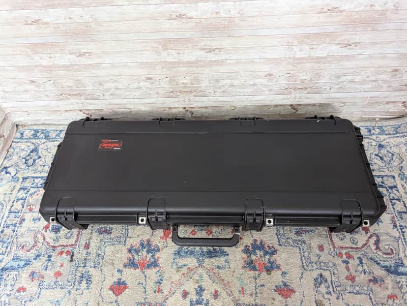 Used SKB 3i-4214-56 Injection Molded Les Paul Guitar Flight Case with TSA Latches & Wheels image 1