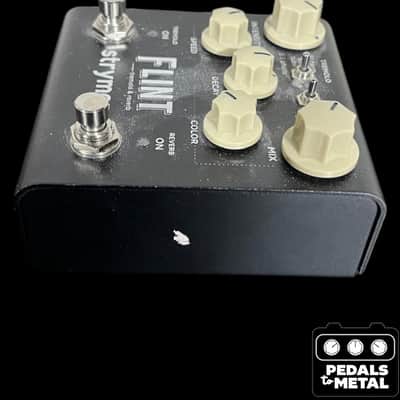 Strymon Flint Reverb and Tremolo V2 2012 - 2022 - Black with White Knobs - X17291 image 5