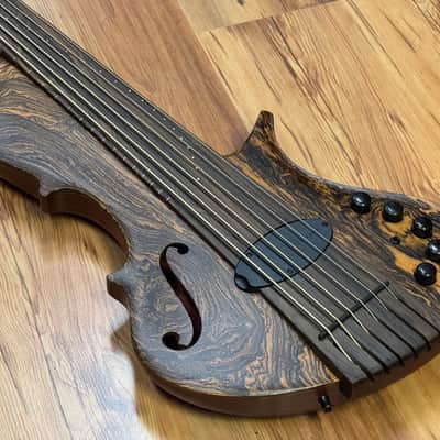Stradi Symphony The Dorado Fretless 6 string image 5
