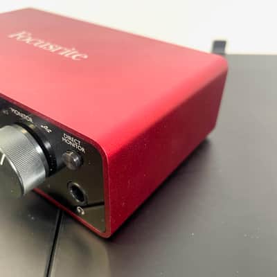 Focusrite Scarlett Solo 3rd Gen USB Audio Interface 2019 - Present - Red / Black image 3
