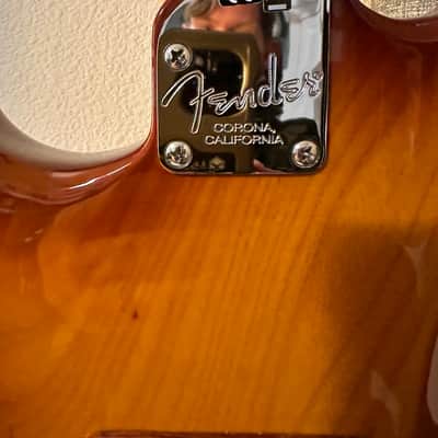 Fender American Deluxe Stratocaster with Maple Fretboard 2004 - 2010 - Amber image 7