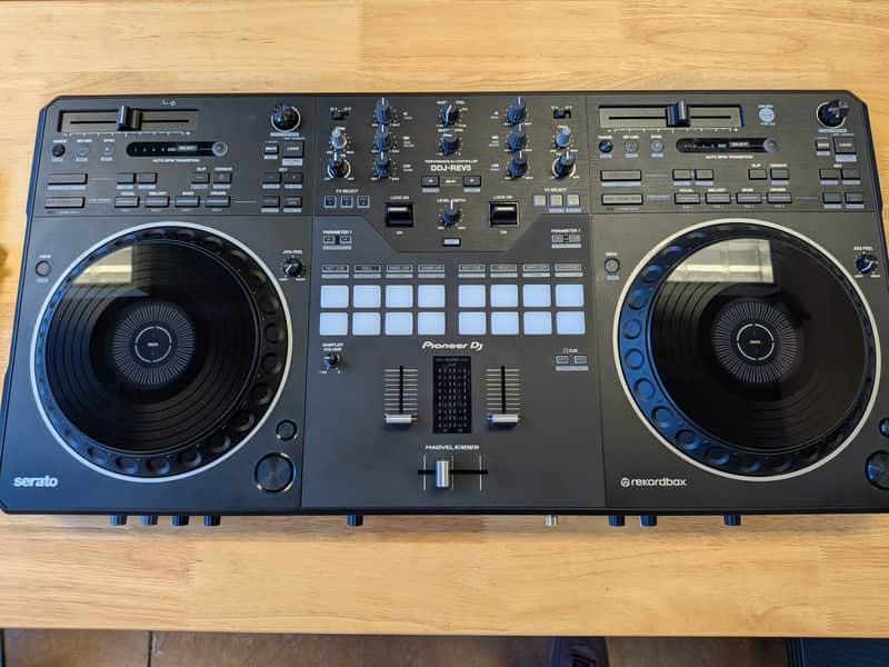 Pioneer DDJ-REV5 2-Channel DJ Controller 2023 - Present - Black image 1