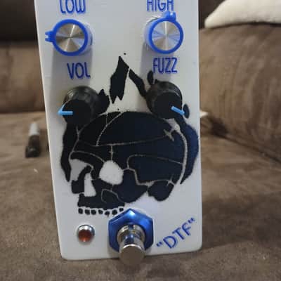 PigStompPedals "DTF clone" PedalPCB - B-Side Fuzz - Burning Skull image 1