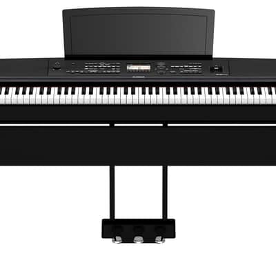 Yamaha DGX-670 B Digital Piano and Home Keyboard Including Wooden Stand and 3 Pedal Unit