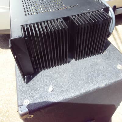 Yorkville CR 5 pro amplifier image 2