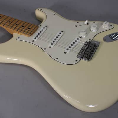 2017 Fender American Special Stratocaster Olympic White w/Gig Bag image 7
