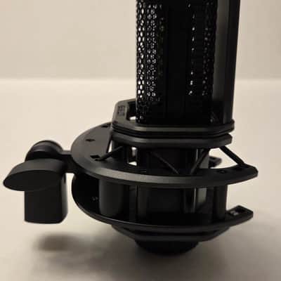Lewitt LCT-440-PURE Large Diaphragm Cardioid Condenser Microphone image 6