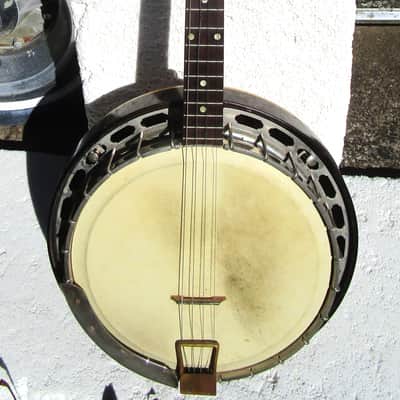 Gibson TB-00 Tenor Banjo, Early 1950's, One Piece Flange, Brass Tone Ring, Hang Tags, Case image 2