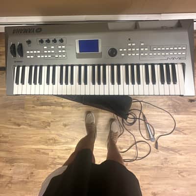 Yamaha MM6 Synthesizer 2007 - Gray
