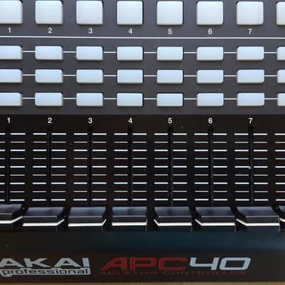 Akai APC40 2010s - Black image 3