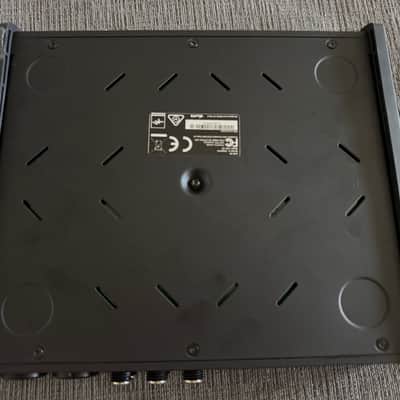 IK Multimedia AXE I/O USB Audio Interface 2019 - Present - Black image 4