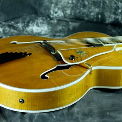 Heritage Johnny Smith Rose w/ Rose Pick Guard 1998 Amber image 14
