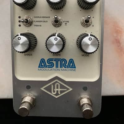 Immagine Universal Audio Astra Modulation Machine 2021 - Present - White - 3