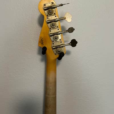 Fender 1962 Jazz Bass Relic - Aged Sherwood Green Metallic 2024 - Aged Sherwood Green Metallic image 7
