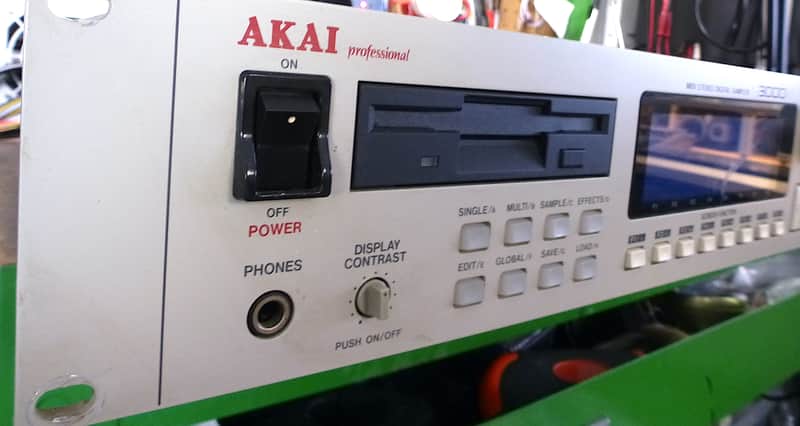 Immagine Sampler Akai S3000XL 100% operativo. 16 bits + multi outputs - 1