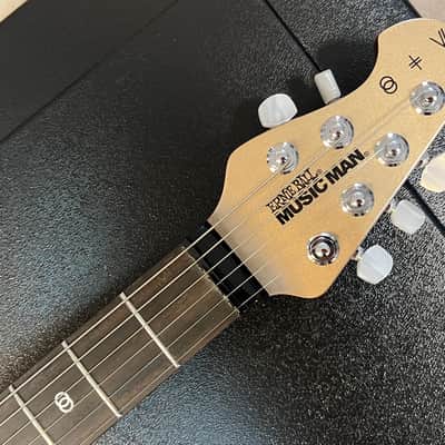 Ernie Ball Music Man St. Vincent Goldie Cashmere image 8