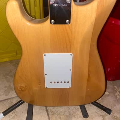 Fernandes Strat image 11