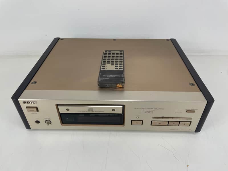Sony - CDP-X77ES - Semi-Pro CD Player - Inc. Original Remote - Champagne image 1