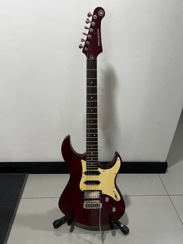 Yamaha PAC612VIIFMX Pacifica with Rosewood Fretboard 2021 - Present - Fired Red image 1