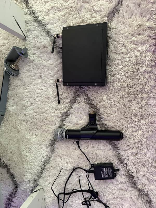 Shure BLX4R 2000's image 1