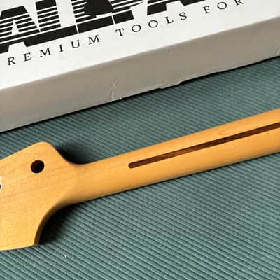 Allparts JMF-BB Licensed by Fender Replacement Neck for Jazz Bass image 9