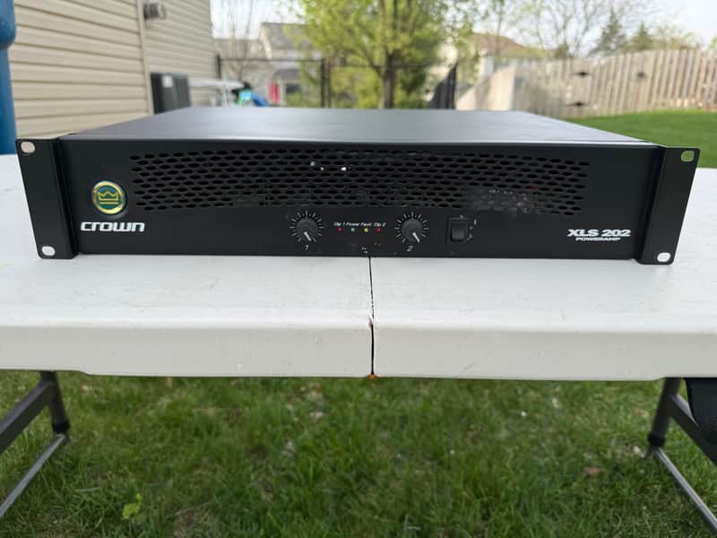 Crown XLS 202 2-Channel Power Amplifier 2000s - Black image 1
