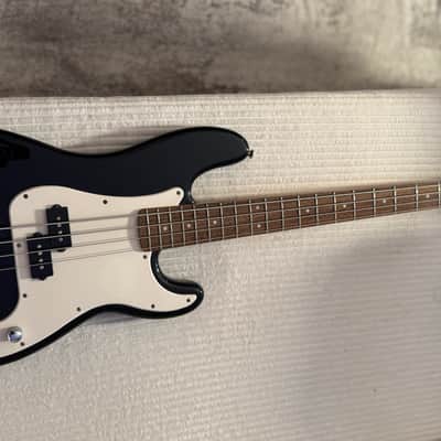 Squier Affinity Precision Bass PJ 2014 - 2018 - Black image 1