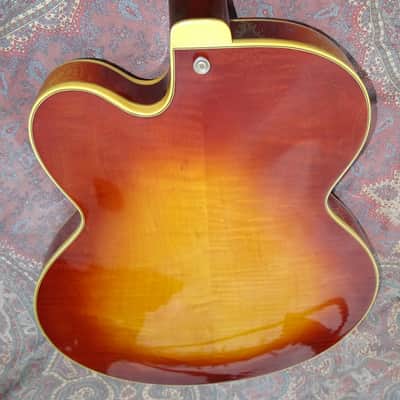 Gibson Byrdland 1970 - Cherry Sunburst image 15