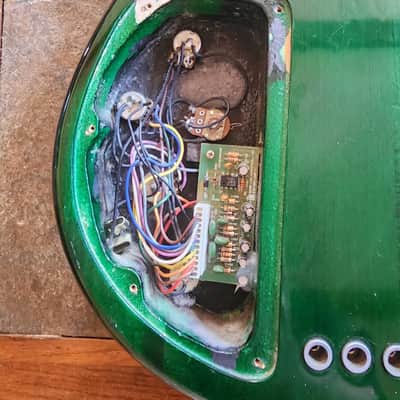 Peavey Fury V 5-string bass body 2007 - green QM image 7